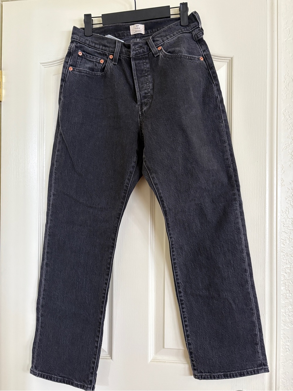 Levi's Women's Ankle Cropped Jeans in Washed Black